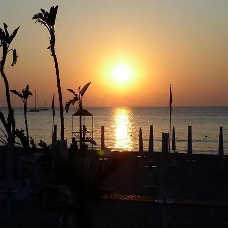 Paradiso Del Mare, Accogliente Vicino A Mare, Metro, Aeroporto E Palermo