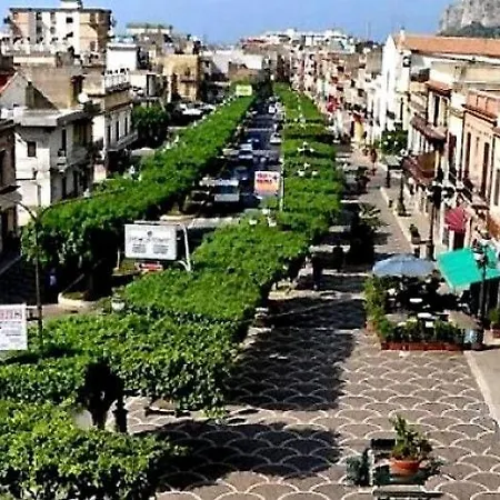 Appartement Paradiso Del Mare, Accogliente Vicino A Mare, Metro, Aeroporto E Palermo Capaci